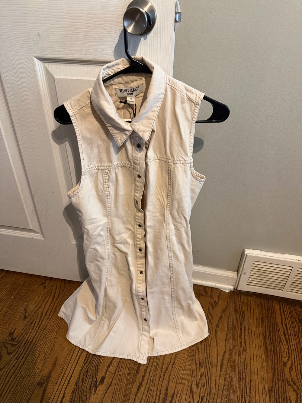 Velvet Heart Sleeveless Button-Front Midi Denim- Cream